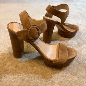 Elegant VIA SPIGA Tan Platform Heels